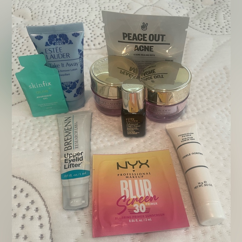 Small sized skin care bundle (mostly Estée Lauder with a few other samples)